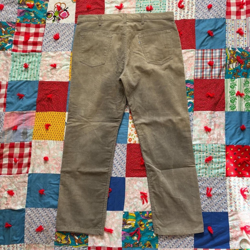 Levis 1970s faded distressed tan corduroy pants 39x30