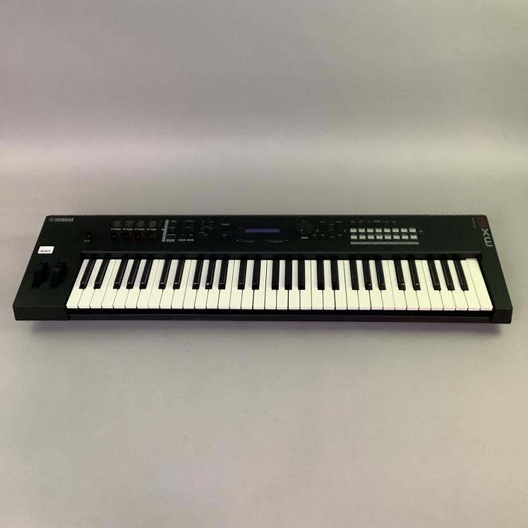 YAMAHA MX61 Synthesizer w/Soft Case, Power Adaptor Japan JP Music