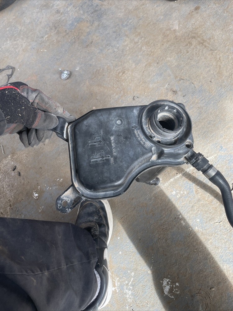 Coolant Reservoir Overflow Expansion Tank & Sensor & Cap for BMW 325i 328i 335i