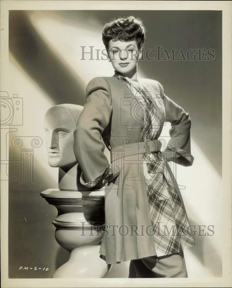 Press Photo Marguerite Chapman stars in film 