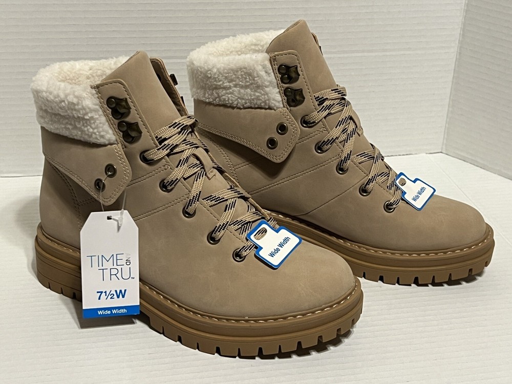 Time & Tru Womens 7.5W Hiker Boots with Faux Fur Collar Lace-Up Memory Foam in Cognac NWT