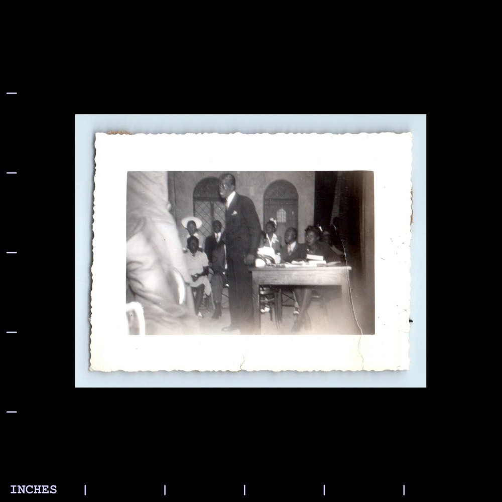 Old Vintage Photo BLACK AFRICAN-AMERICAN MEN WOMEN IN ROOM