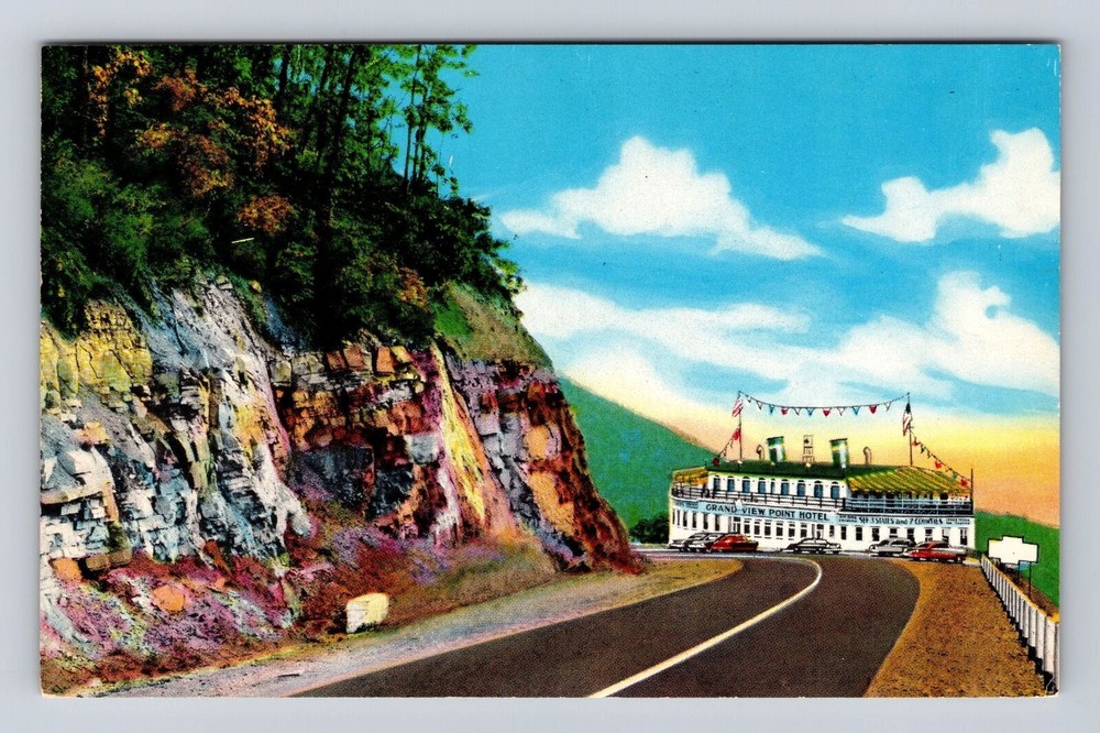Bedford PA-Pennsylvania, Approaching SS Grand View Ship Hotel, Vintage Postcard