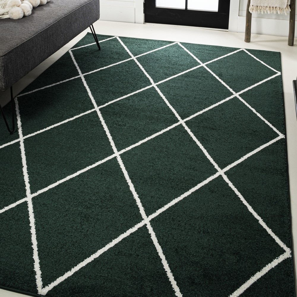 Jonathan Y Lighting SEU102-3 Green 3x5 Supersoft Polypropylene Rug