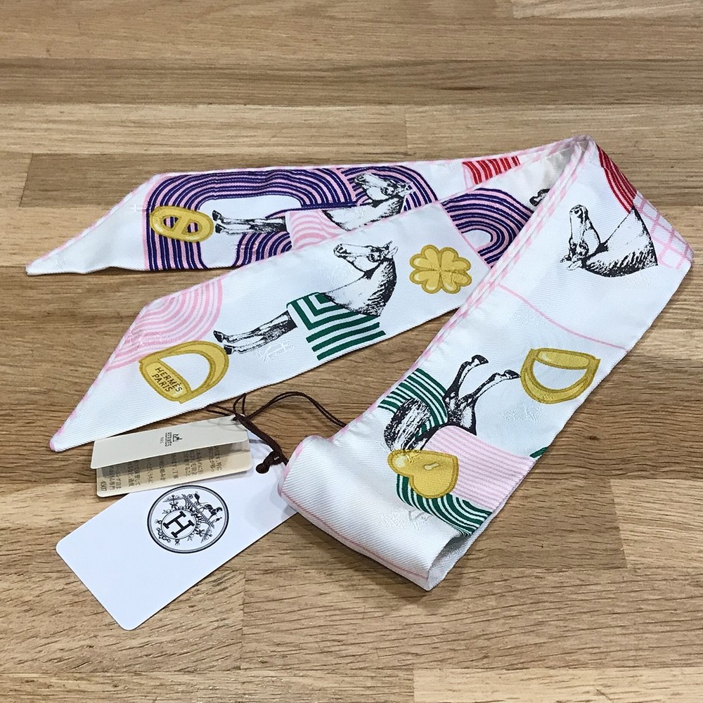 Hermes Twilight Pop Charm Scarf Tweely Blanc 2022 SS 393091