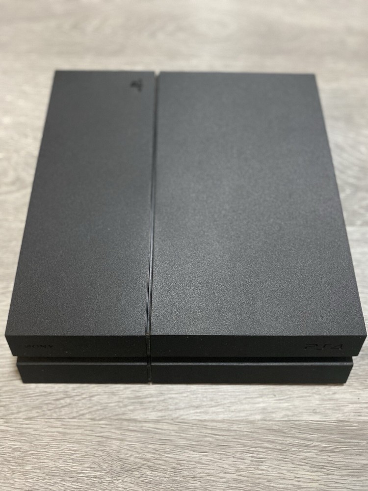 Sony PlayStation 4 Console - 500 GB (CUH1215A)