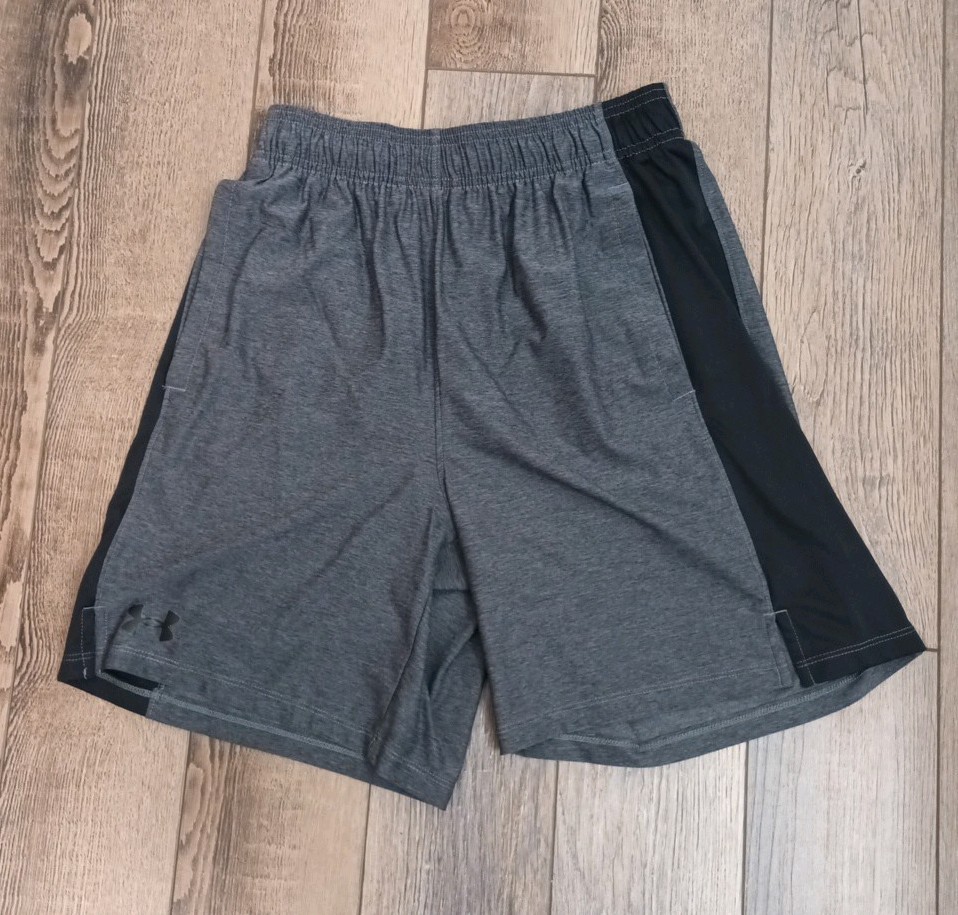 Under Armour Men's S Gray/black Pocket Shorts