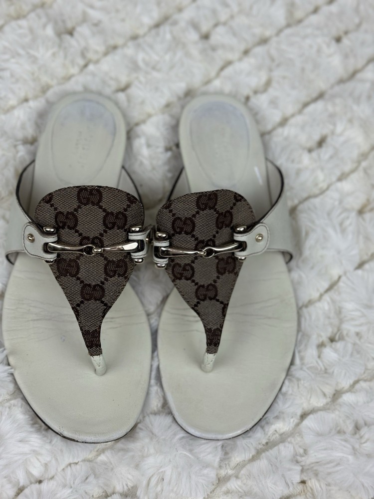 Gucci Beige/White Horsebit Thong Sandals Size 7 1/2