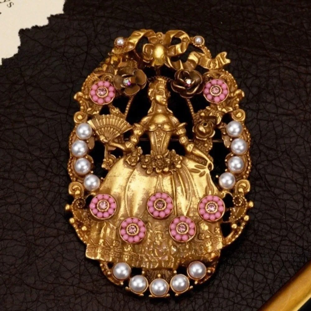 Antique Openwork Fan Brooch Noble Princess Style Pin for Women or Men