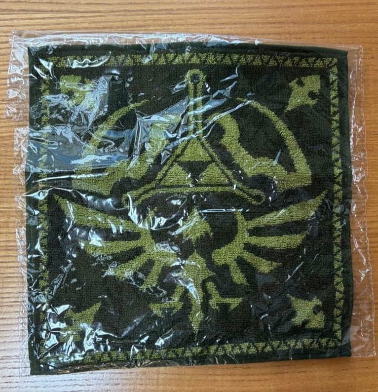 Zelda Hand Towel B Hyrule Crest Royal Emblem Nintendo TOKYO Japan Exclusive NEW