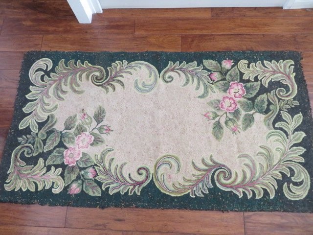 Old Antique FLORAL HOOKED WOOL RUG Aubusson Style Design Pink Flowers 67 x 36