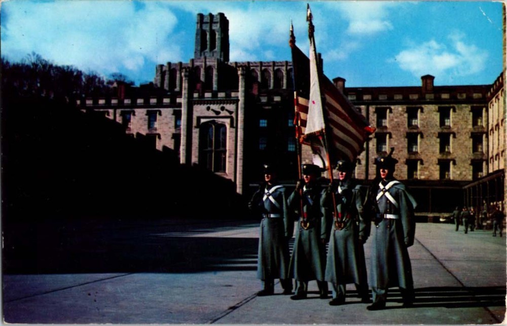 Pre-1980 MILITARY SCENE West Point - Near Newburgh & Peekskill NY m/14 BC0368