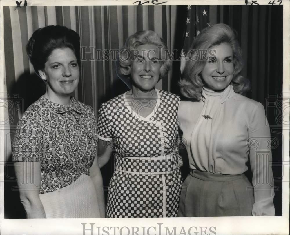 1972 Press Photo Louisiana Medical Society Auxiliary Members at Meeting