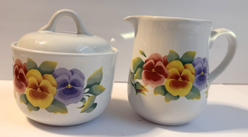 Corelle SUMMER BLUSH Creamer and Lidded Sugar Bowl Pansies Pansy Stoneware NICE