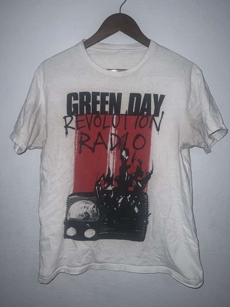 Vintage Y2K Green Day Revolution Radio Punk Rock Band Tee Size M Grunge Emo Goth