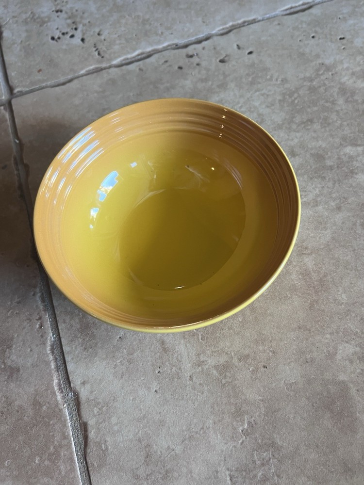 Le Creuset cereal bowls Vancouver Soleil Yellow ( set of 4 bowls all new)