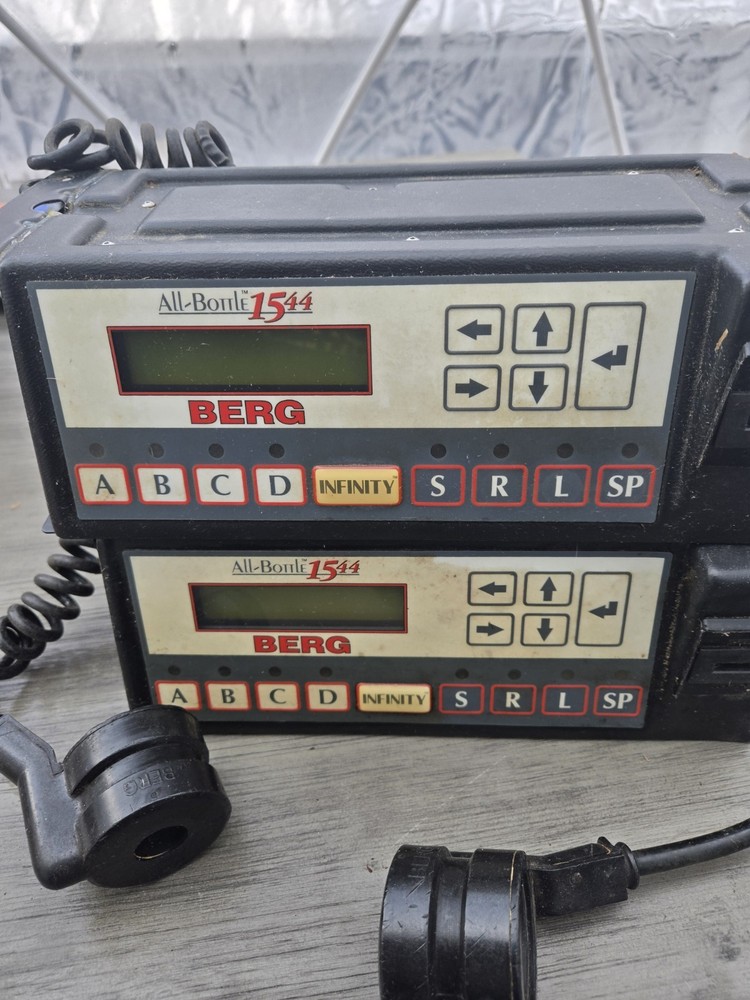 2 BERG All-Bottle 1544 Electronic Programmable liquor control,,180 pour tops