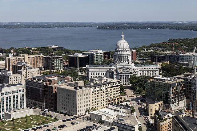 Photo:Madison Wisconsin Lake Mendota State Capitol Aerial View 2016