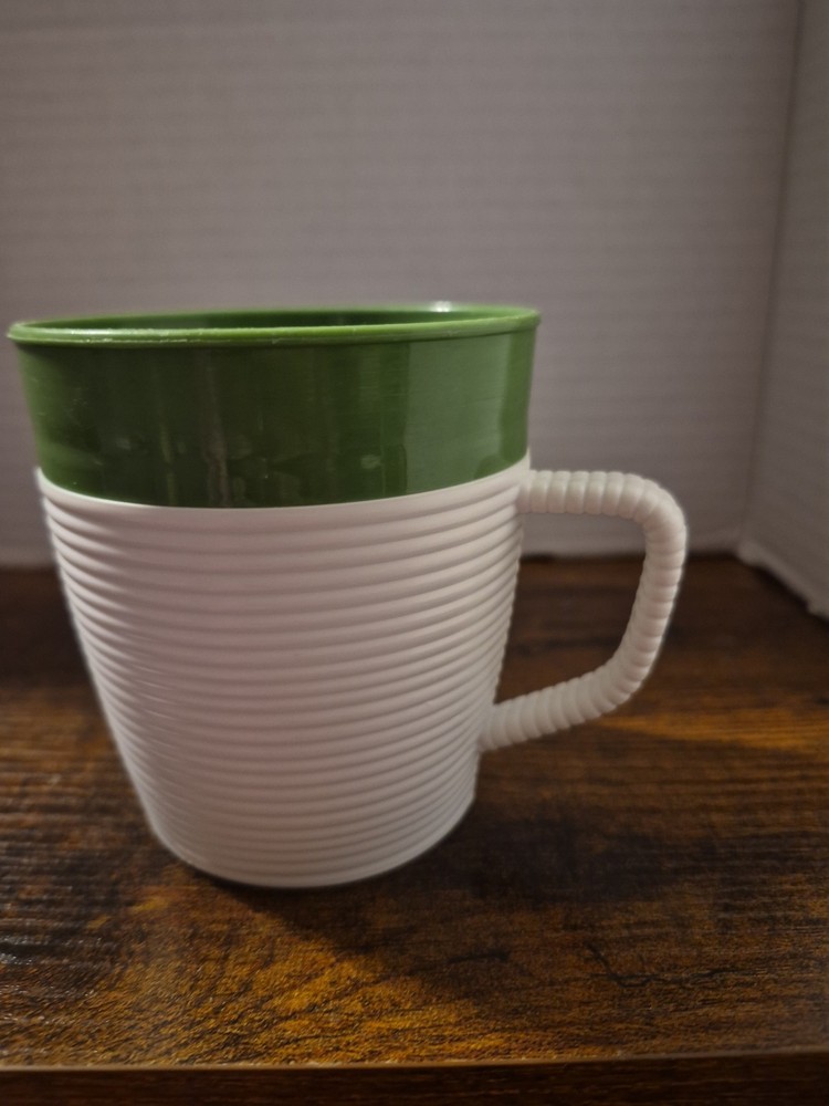 Vintage Ribbed Raffiaware Thermo-Temp Mug Cup Tumblers Cream & Green