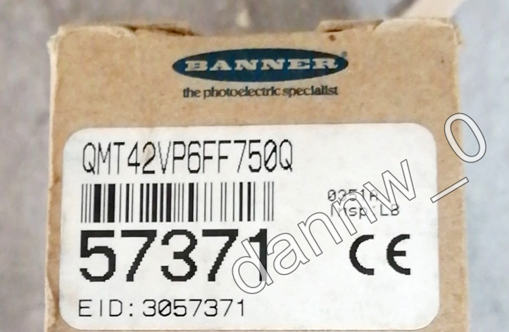 1PC New in box BANNER QMT42VP6FF750Q Photoelectric Sensor