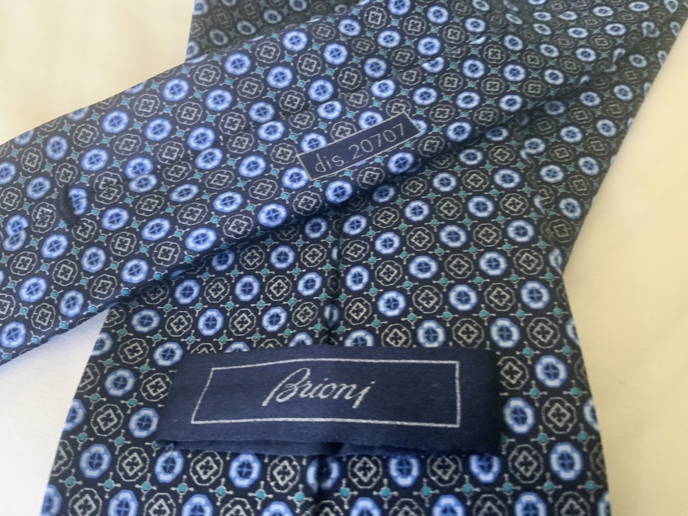 Brioni Tie 100% Silk Aqua Blue unique pattern Italy 3.5x 60 dis. 20707
