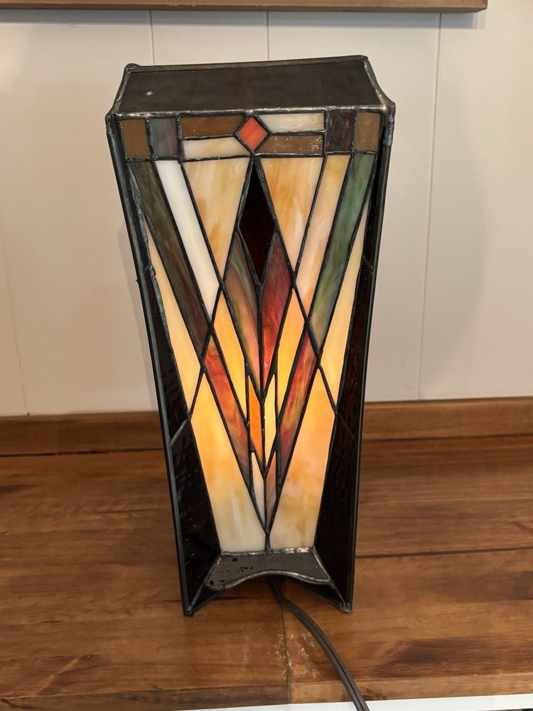 Vintage Tiffany Style Stained Glass Table Accent Night Light Moody Lamp Art Deco