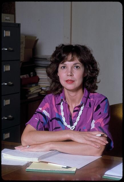 Photo:Julie Nixon Eisenhower 1986 Portrait at Desk Office
