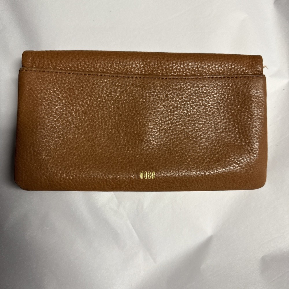Hobo International Continental Wallet Pebbled Leather Camel Bifold