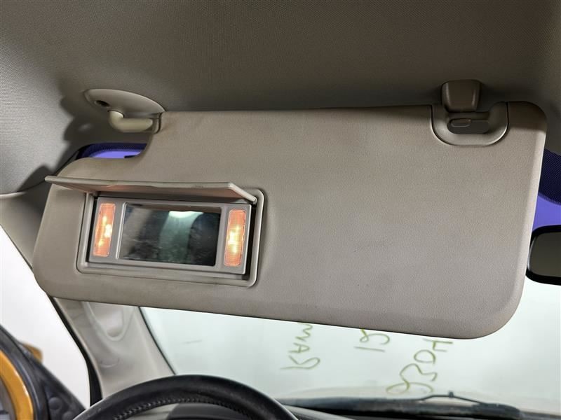 Driver Sun Visor Crew Cab 4 Door Fits 09-12 DODGE 1500 PICKUP 2522004