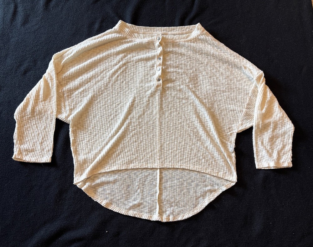 Urban Outfitters Shirt Women’s XS Beige