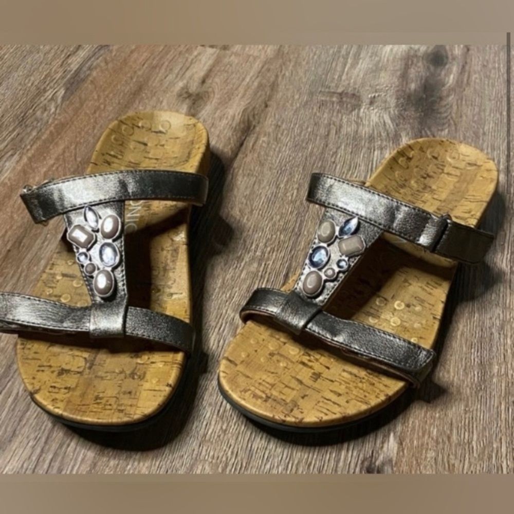 Vionic Viviana Orthotic Metallic Cork Sandals Size 8 Jeweled Detail