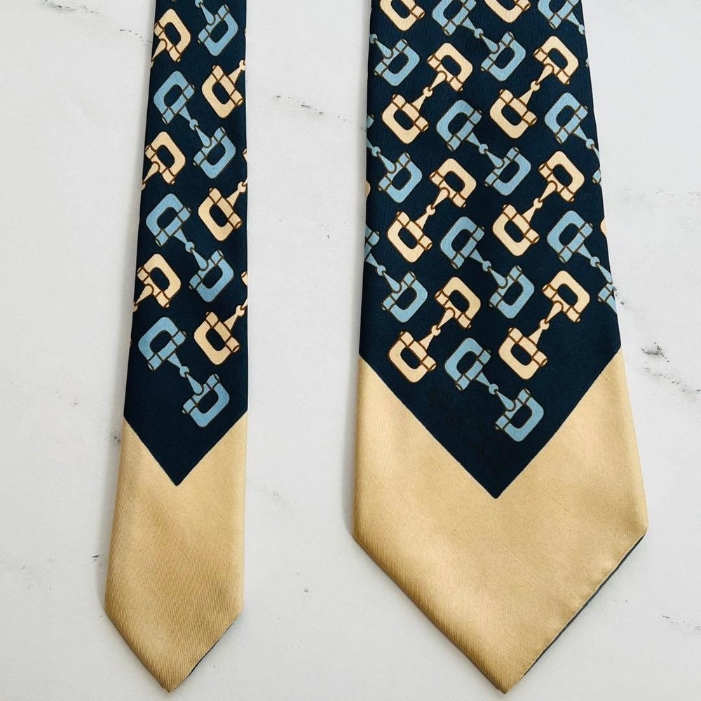 GUCCI Necktie Tie Navy All over horse bit pattern 100% Silk Used Made in Italy