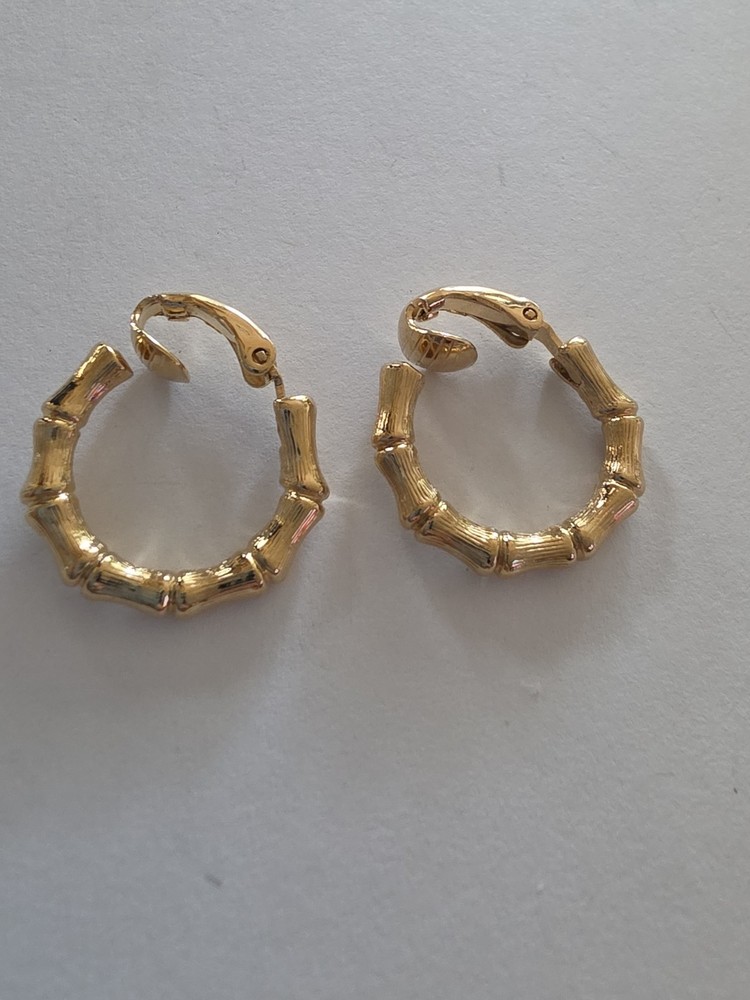 Vintage Avon  Gold Tone Bamboo Motif Hoop clip on earrings