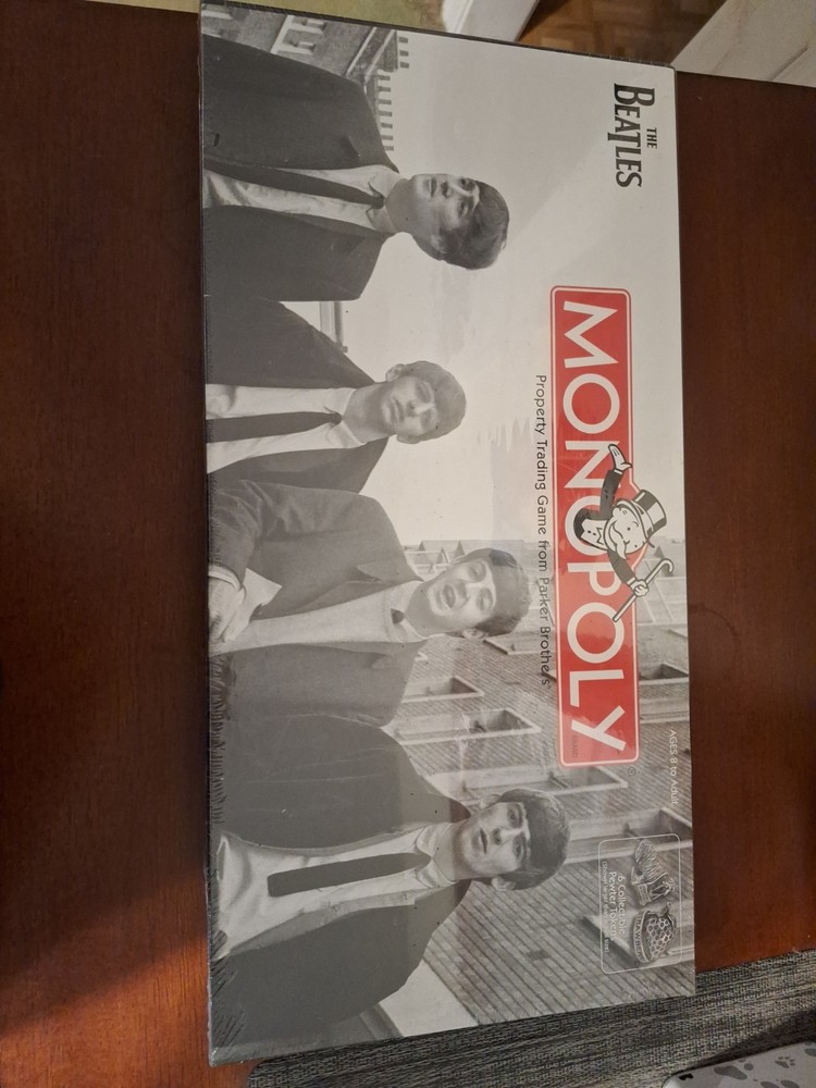 Usaopoly Monopoly The Beatles Collector's Edition SEALED
