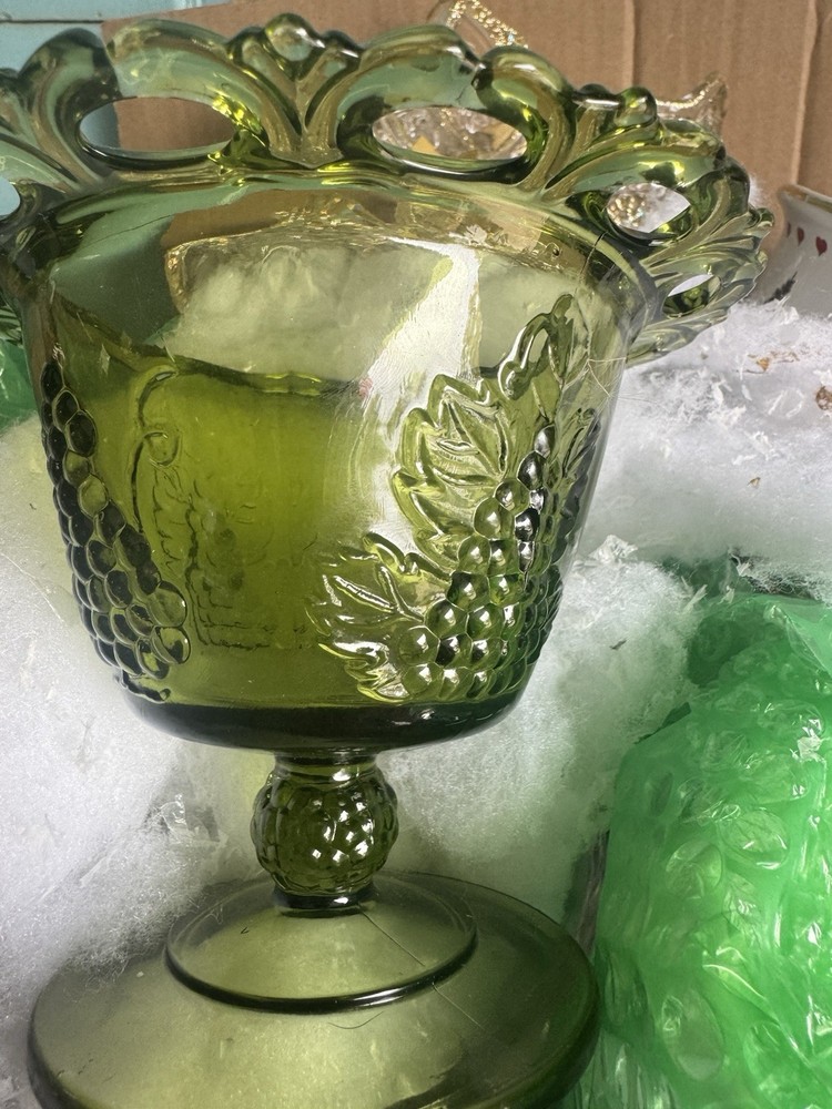 Vintage Avacado Indiana Glass Grapes Candy Dish Bowl
