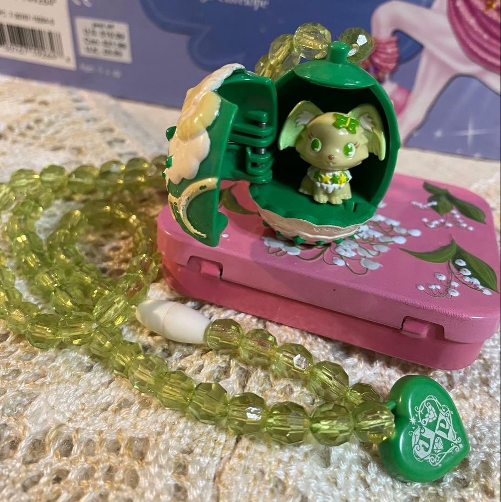 JEWEL PET JEWEL CHARM PERIDOT USED #3add63