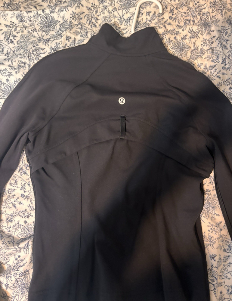 Lululemon Women's Black define Jacket Size 6 Full length zip up