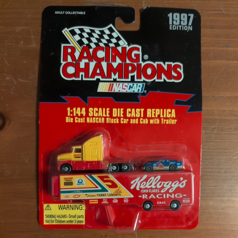 1997 Racing Champions Terry Labonte Stock Car & Cab With Trailer 1:144 Scale
