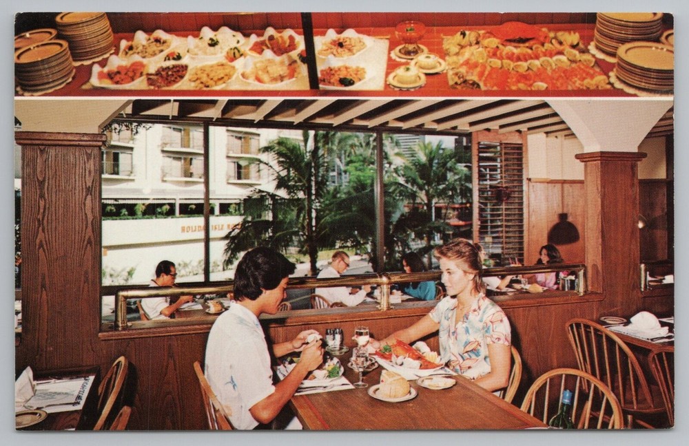 Roadside~Seafood Emporium Royal Hawaiian Center Waikiki~Vintage Postcard