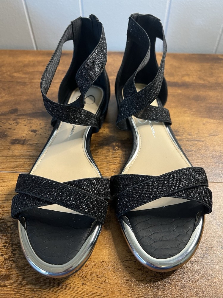 EUC Women's JESSICA SIMPSON, Size 7 1/2 Black Flat Sandals