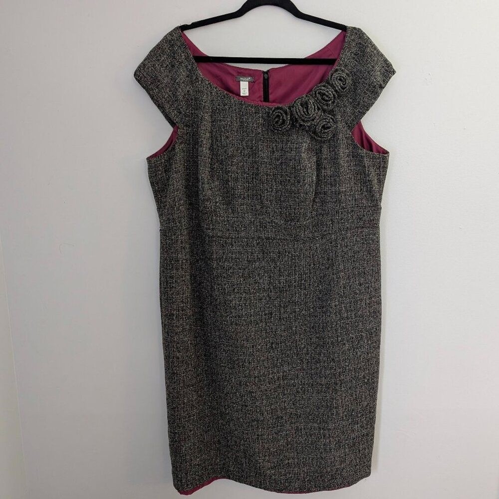 Muse Textured Shift Dress with Rosette Detail Size 22W