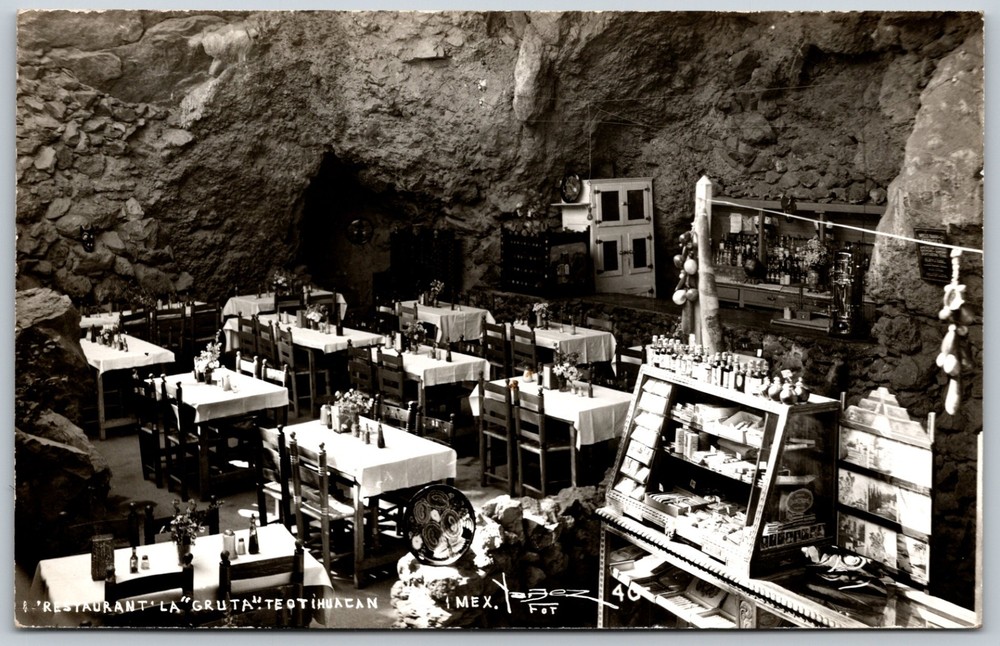 RPPC Restaurant La Gruta Teotihuacan Cave Dining MEXICO VINTAGE Postcard 10144