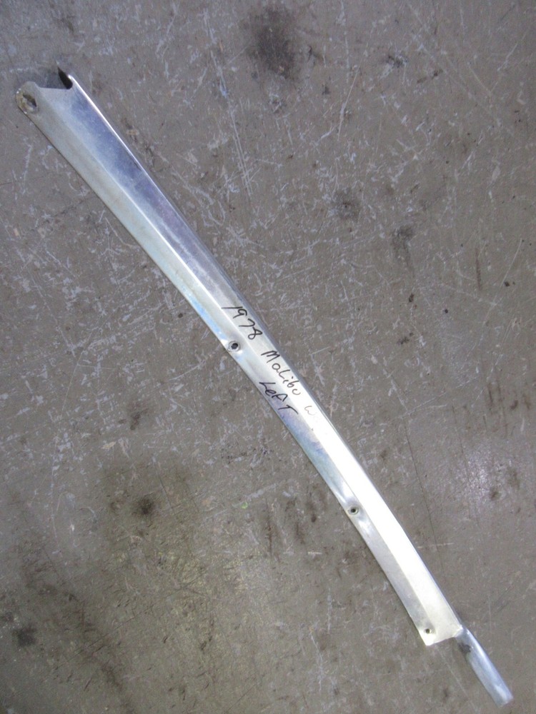 1978 1979 Chevrolet Malibu wagon sedan roof drip rail pillar trim molding DF