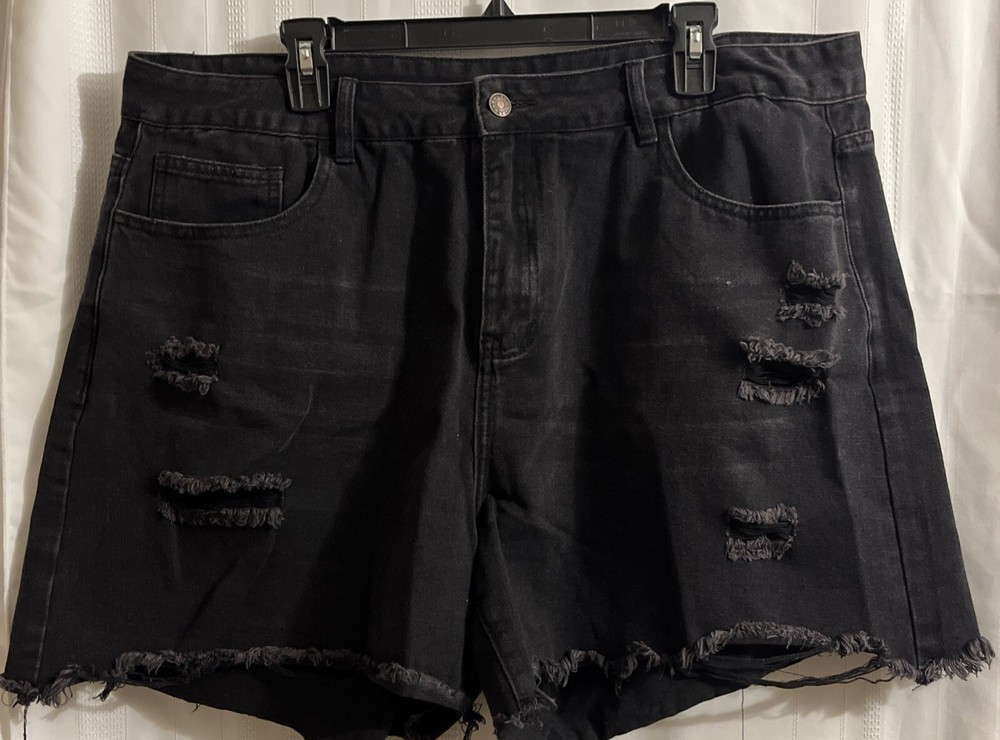 Shein Curve Plus Size Black Distressed Denim Jean Shorts   3XL