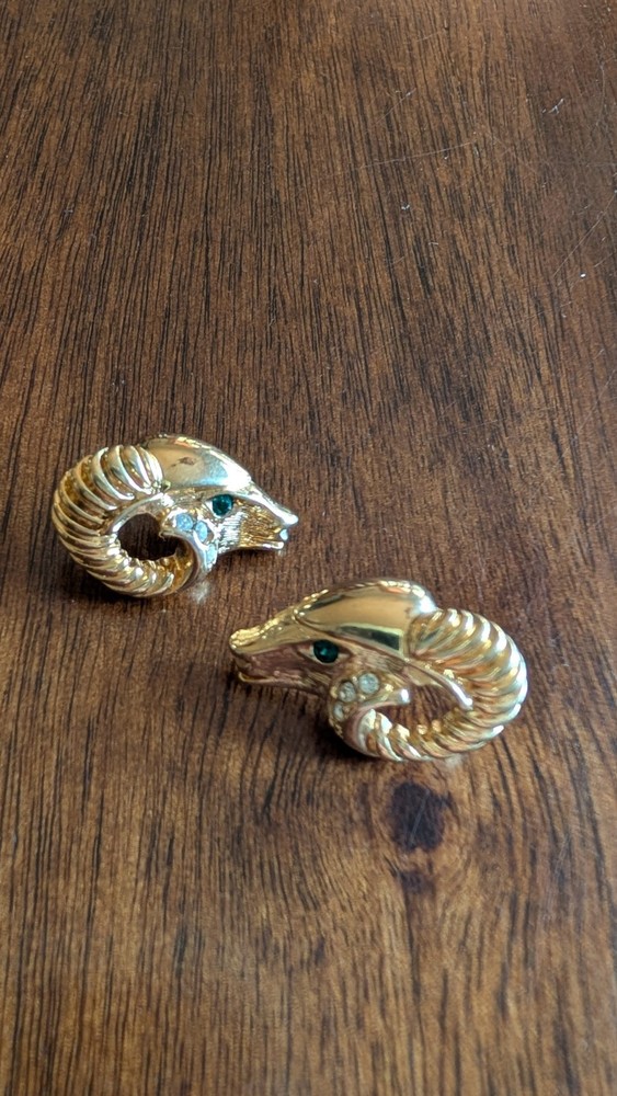 VTG Signed KJL For Avon Rams Head Post Earrings Gold Tone W/Rhinestones J6
