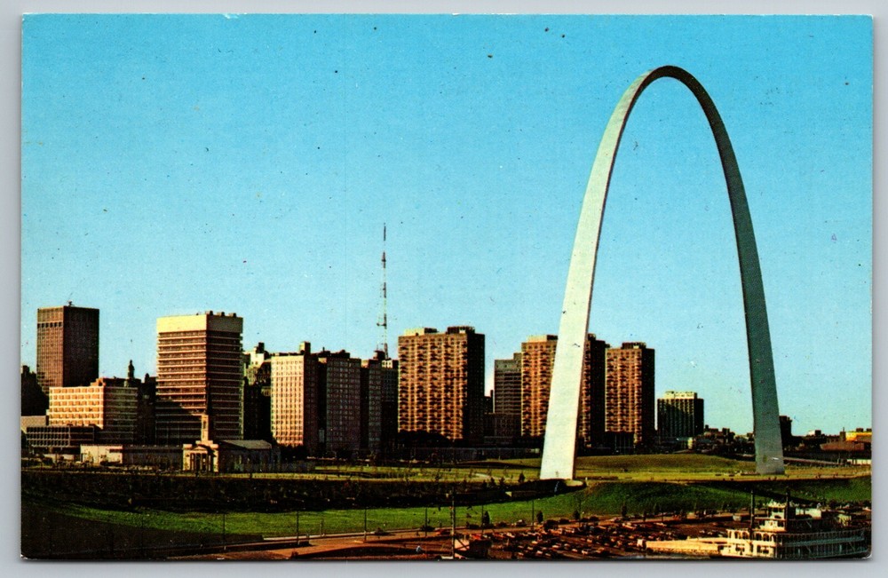 Gateway Arch & Downtown St. Louis Skyline Missouri Vtg Postcard