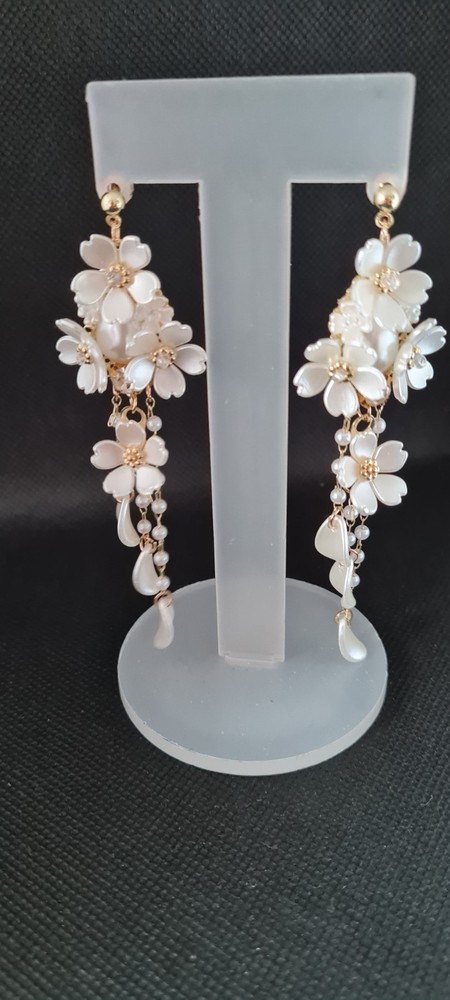 Gold-Tone Alloy Acrylic Pearl Floral Drop Dangle Earrings