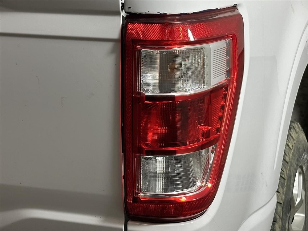 21-23 Ford F150 Pickup Passenger Tail Light Incandescent 2706295