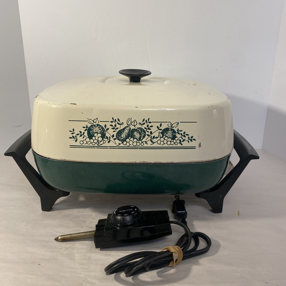 Vintage West Bend Electric Skillet Green / Beige  #72017 -Tested Some Paint Chip