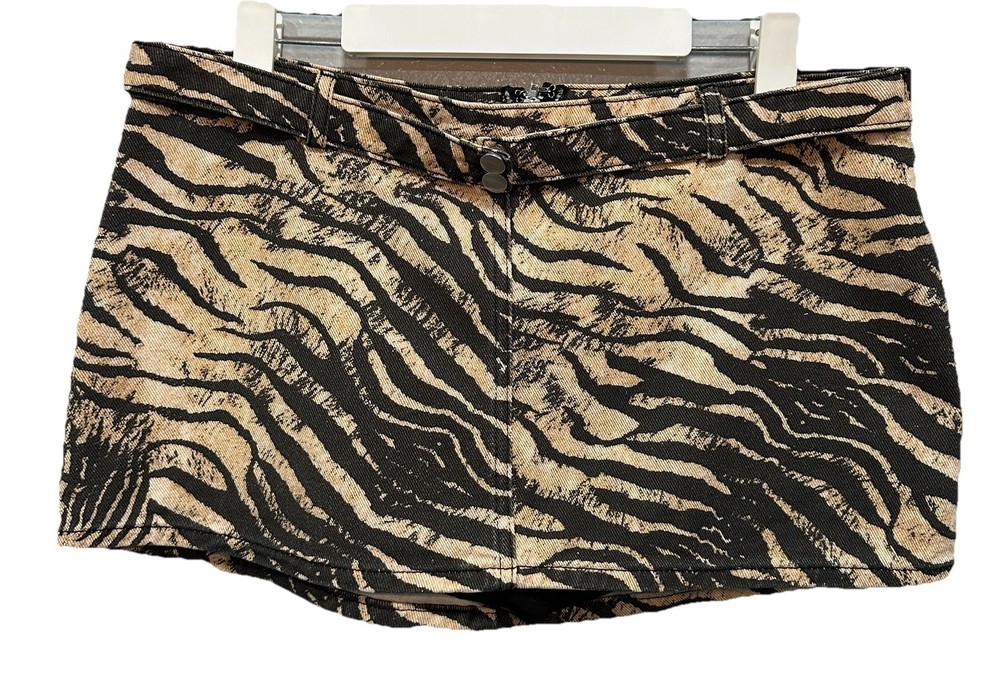 Windsor Mini Skirt Size Juniors Large Tiger Print w/Under Skort Zip Belted NWT